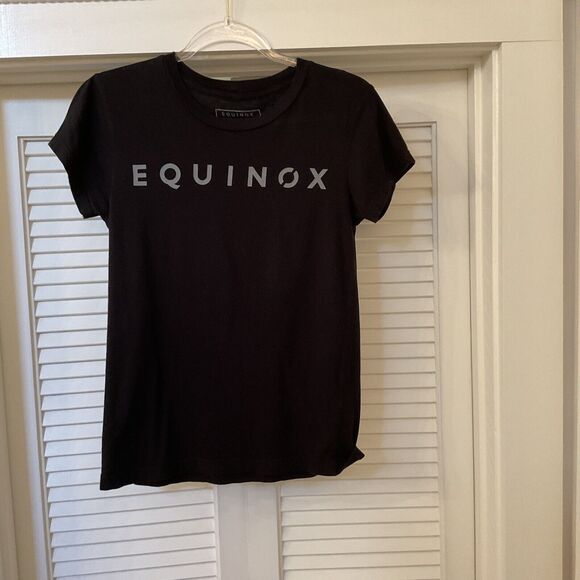 Equinox Shirt Women's Black Graphic Logo Crew Neck Short Sleeve Stretch, Size S - Picture 2 of 11